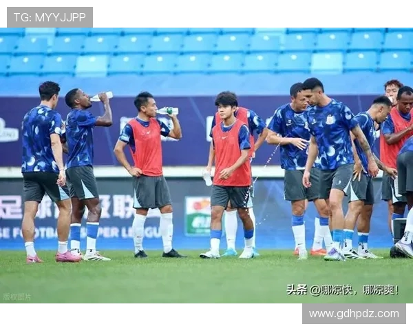 中超第十二轮战罢申花蓉城并列榜首云南玉昆跃居第九亚泰陷入垫底困境